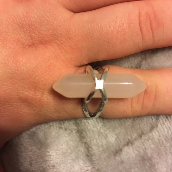 Ring - Picture 3 of 4